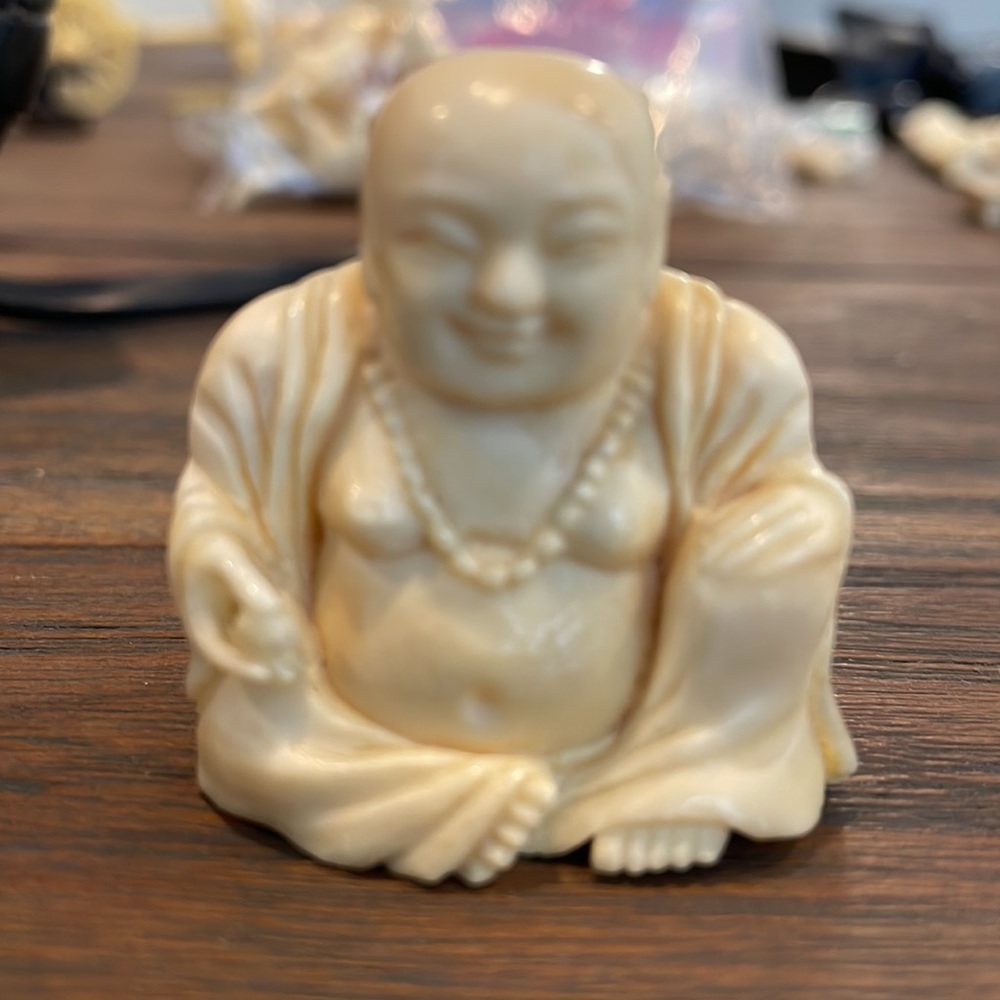 Vintage sweet little ivory or bone Buddah - Picture 3 of 3